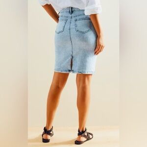 Banana Republic Acid Wash Denim Pencil Skirt size 20